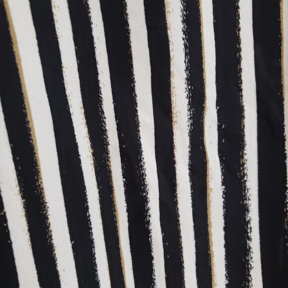 Black and White Sleeveless Collared Tunic Large - Picture 7 of 12